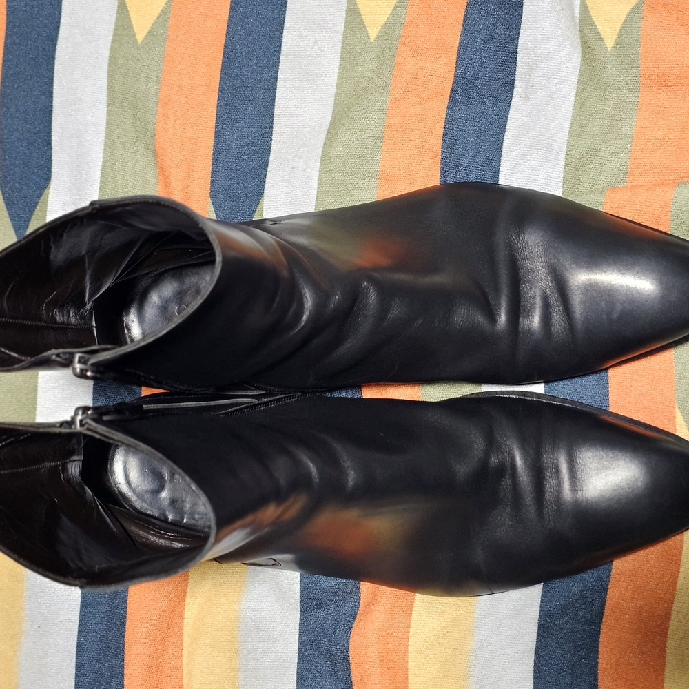 Gucci Black Leather Chelsea Boots